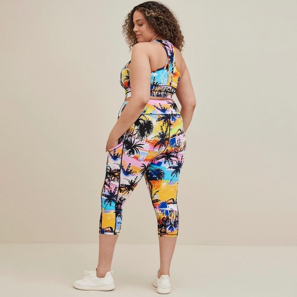 Torrid Active set sports bra and capri leggings Palm Tree Paradise - Picture 2 of 13